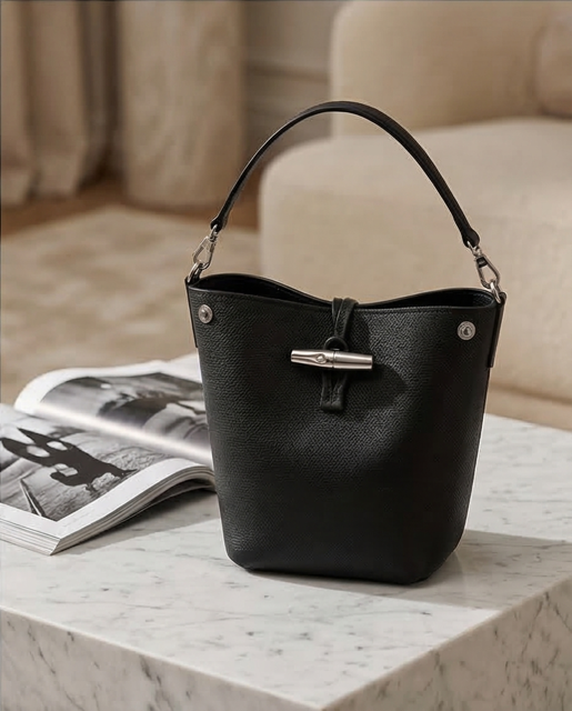 Le Roseau Medium Hobo Shoulder Bag